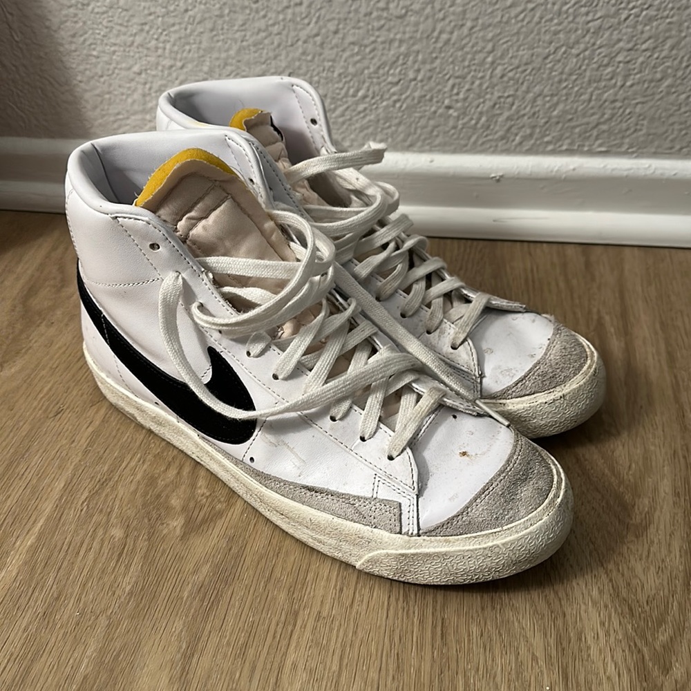 White Nike Blazers Size 10 M